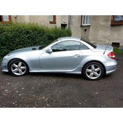 SET DES BAS DE CAISSE MERCEDES SLK R171 (SLK R172 AMG LOOK) ABS PLASTIQUE