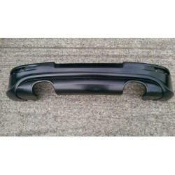 RAJOUT DU PARE-CHOCS ARRIÈRE VW GOLF V R32 (version avec une double sortie pour pot final d'echappement)