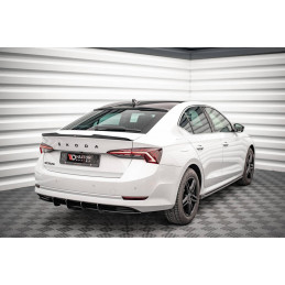 LE PROLONGEMENT DE LA LUNETTE ARRIÈRE SKODA OCTAVIA LIFTBACK MK4