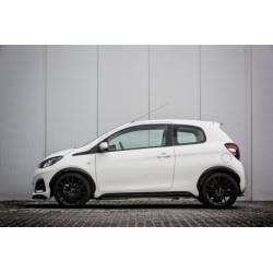 Jupes latérales, look noir Peugeot 108 de 07/2014